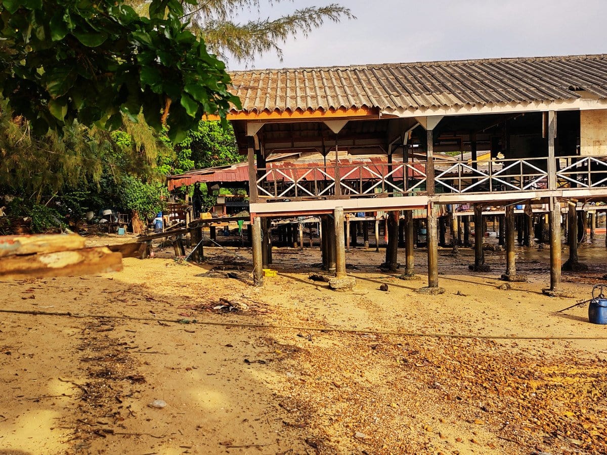 Koh Phi Phi vs. Koh Lipe vs. Koh Lanta vs. Koh Mook – The Ultimate Comparison